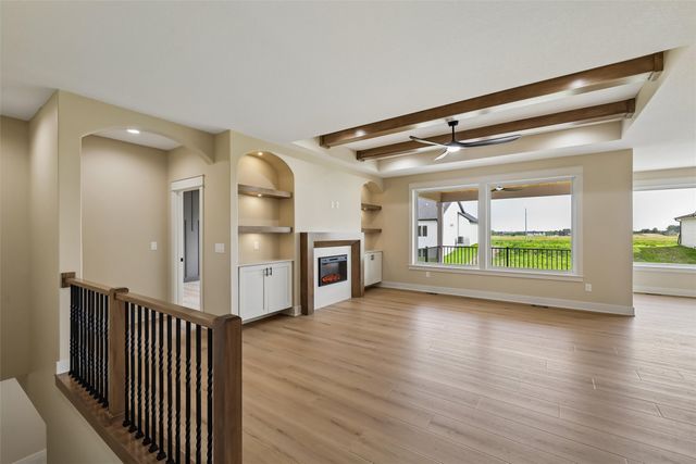 17316 Northview Drive, Urbandale, IA 50323