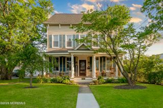 11 Golf Street, West Long Branch, NJ 07764