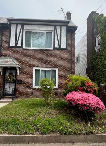 82-79 166 Street, Jamaica Hills, NY 11432