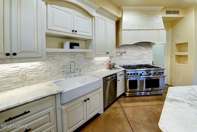 6486 N Lazulite Place, Tucson, AZ 85750