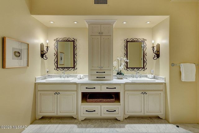 6486 N Lazulite Place, Tucson, AZ 85750