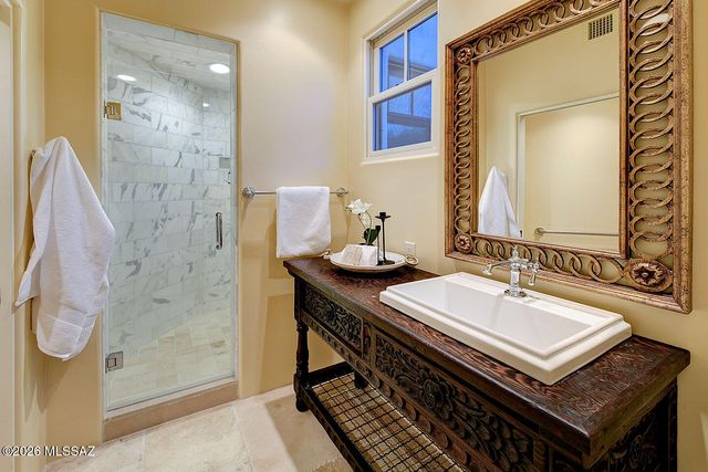 6486 N Lazulite Place, Tucson, AZ 85750