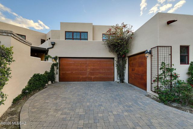 6486 N Lazulite Place, Tucson, AZ 85750