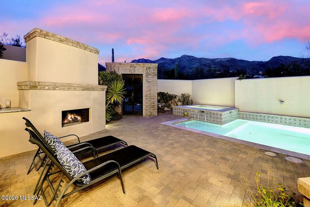 6486 N Lazulite Place, Tucson, AZ 85750