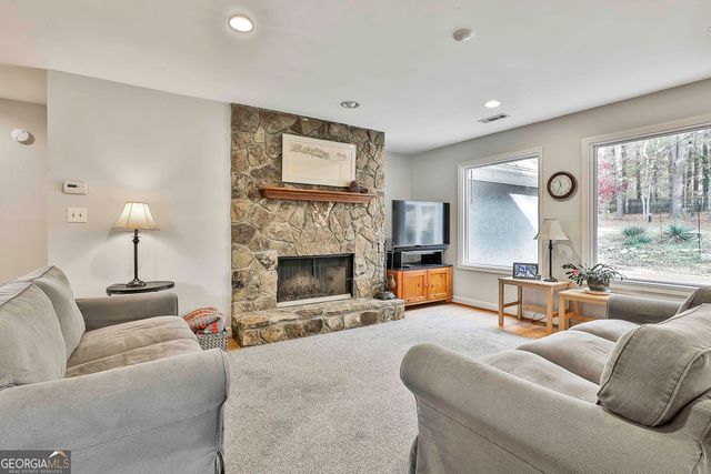 211 Felspar Ridge, Peachtree City, GA 30269