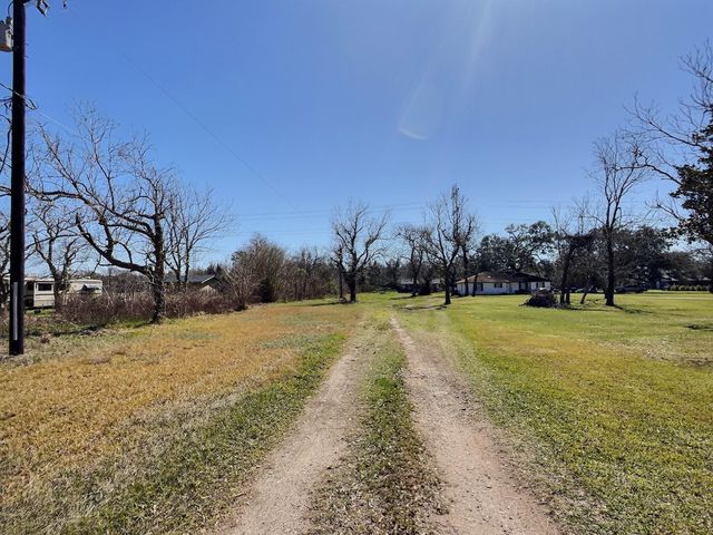 10217 Weldon Road, Freeport, TX 77541