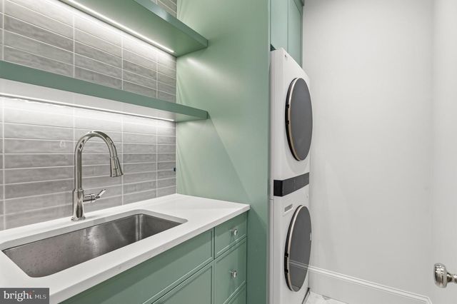 2604 36TH ST NW, Washington, DC 20007