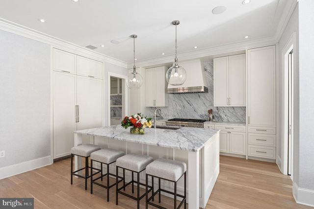 2604 36TH ST NW, Washington, DC 20007