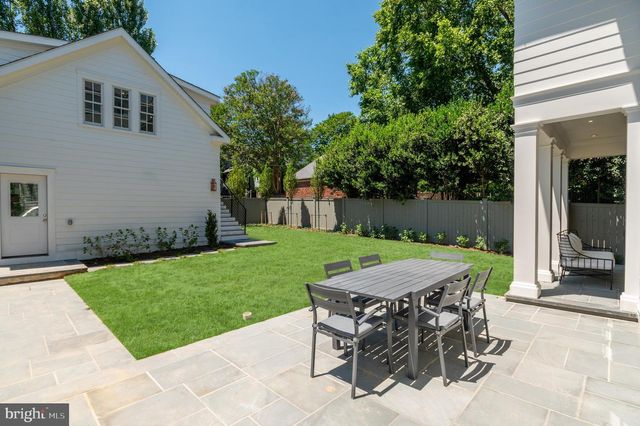 2604 36TH ST NW, Washington, DC 20007