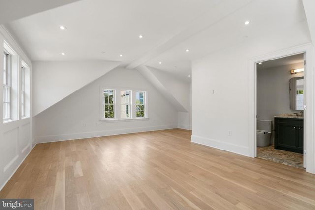 2604 36TH ST NW, Washington, DC 20007