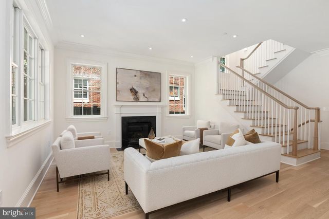 2604 36TH ST NW, Washington, DC 20007
