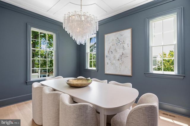 2604 36TH ST NW, Washington, DC 20007