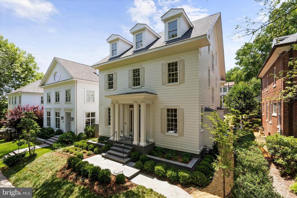 2604 36TH ST NW, Washington, DC 20007