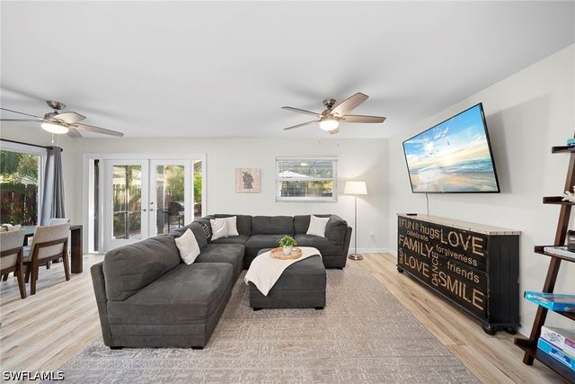 630 99th AVE N, Naples, FL 34108