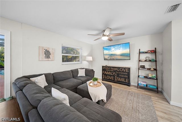 630 99th AVE N, Naples, FL 34108