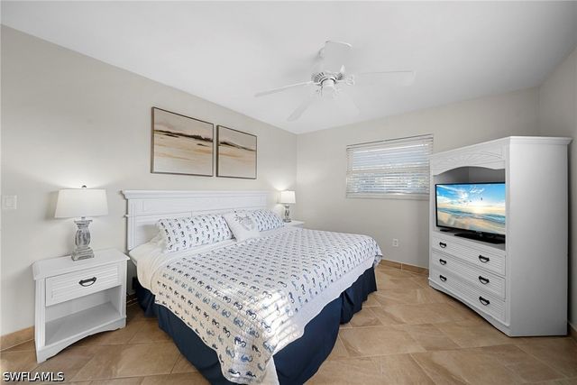 630 99th AVE N, Naples, FL 34108