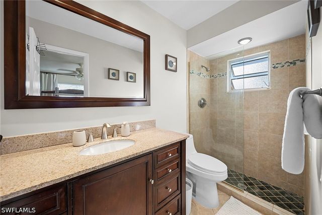 630 99th AVE N, Naples, FL 34108