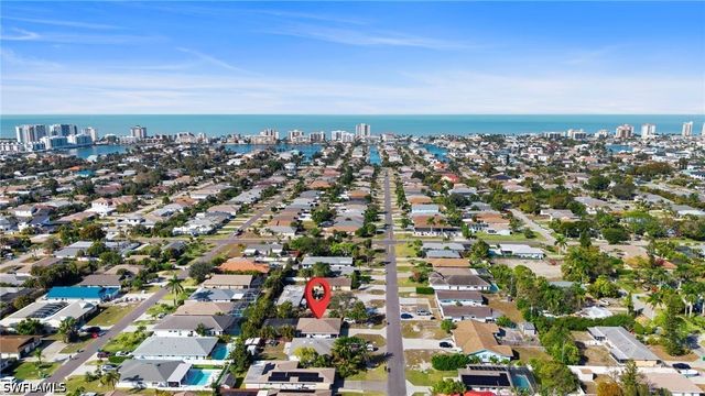 630 99th AVE N, Naples, FL 34108