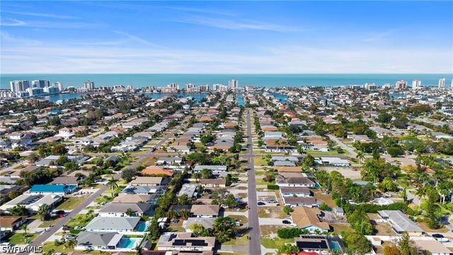 630 99th AVE N, Naples, FL 34108