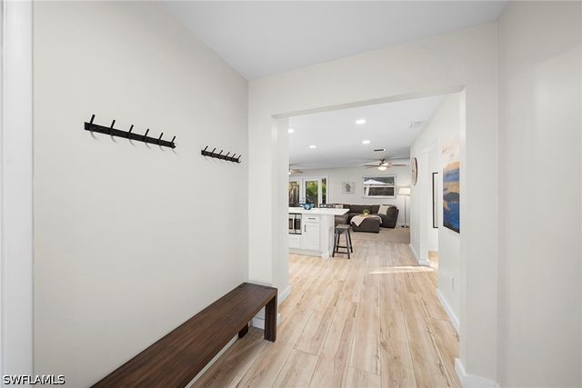 630 99th AVE N, Naples, FL 34108