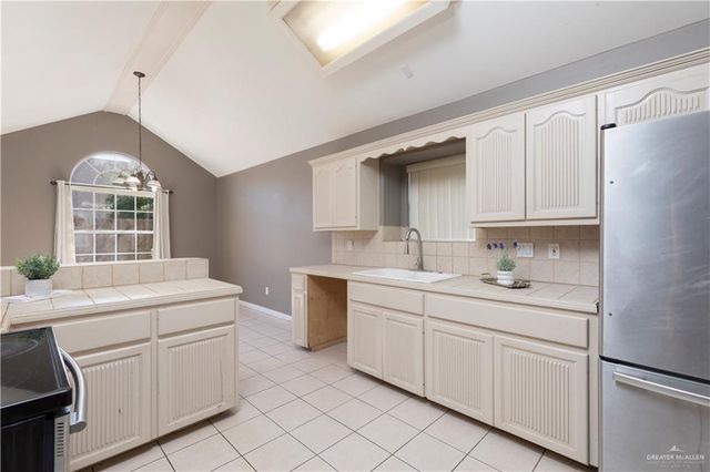 5310 N 24th Lane, Mcallen, TX 78504