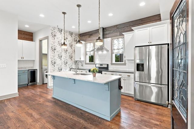1223 McGavock Pike, Nashville, TN 37216