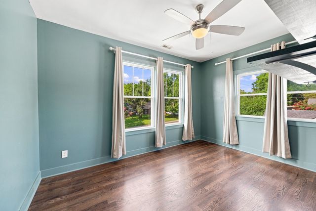 1223 McGavock Pike, Nashville, TN 37216
