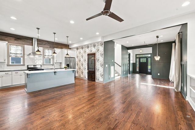 1223 McGavock Pike, Nashville, TN 37216