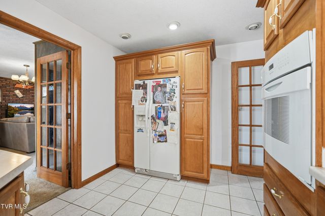 629 Old Embreeville Road, Jonesborough, TN 37659