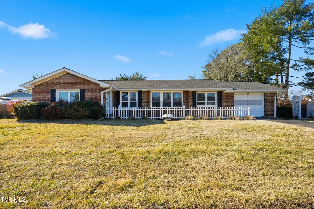 629 Old Embreeville Road, Jonesborough, TN 37659