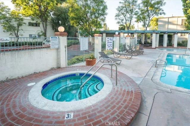 5700 Etiwanda Avenue 154, Tarzana, CA 91356