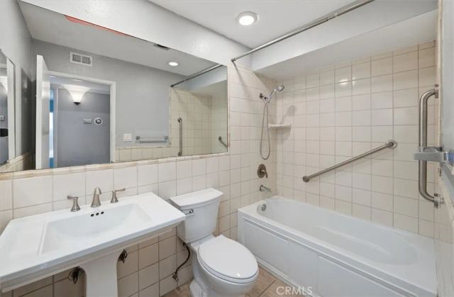 5700 Etiwanda Avenue 154, Tarzana, CA 91356