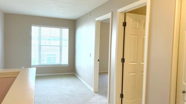 8136 Main Street N, Maple Grove, MN 55369