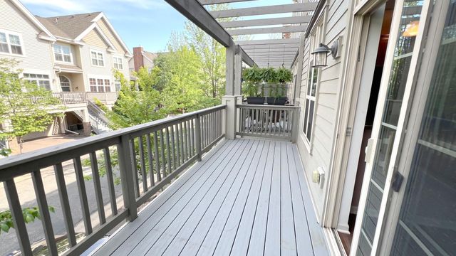8136 Main Street N, Maple Grove, MN 55369