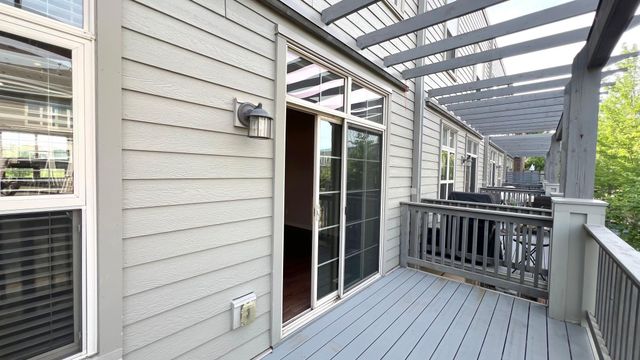 8136 Main Street N, Maple Grove, MN 55369