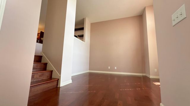 8136 Main Street N, Maple Grove, MN 55369