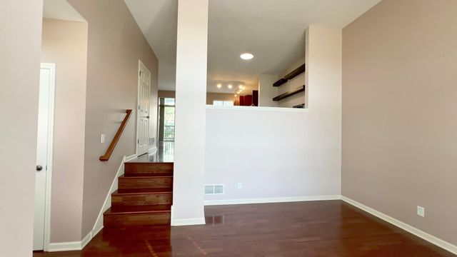 8136 Main Street N, Maple Grove, MN 55369
