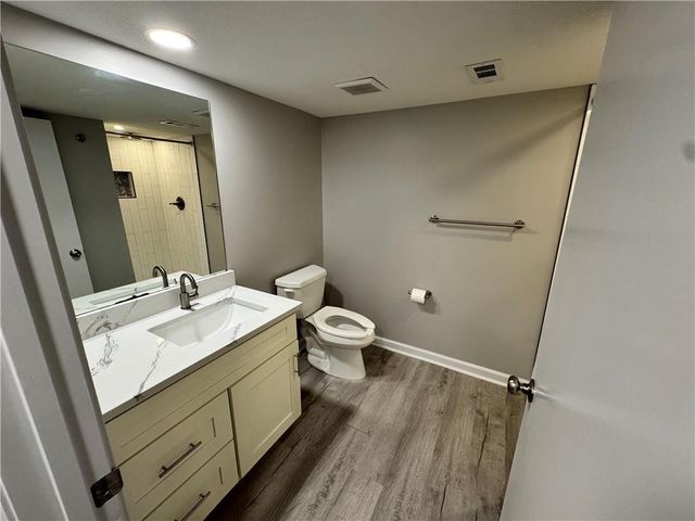 143 E Short Avenue, Independence, MO 64050
