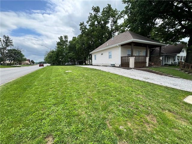 143 E Short Avenue, Independence, MO 64050