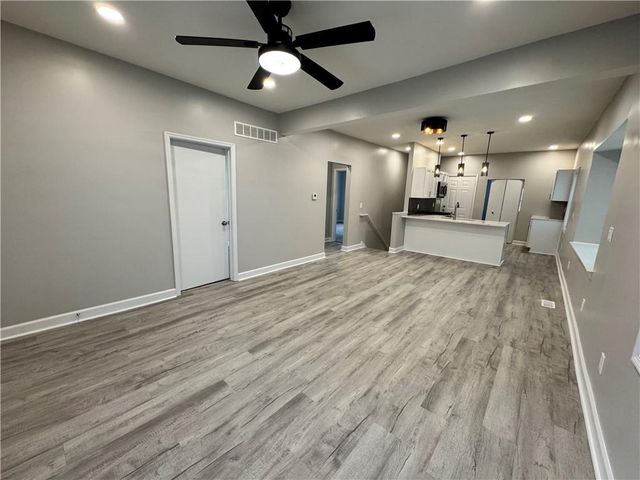 143 E Short Avenue, Independence, MO 64050