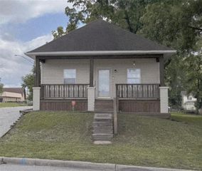 143 E Short Avenue, Independence, MO 64050