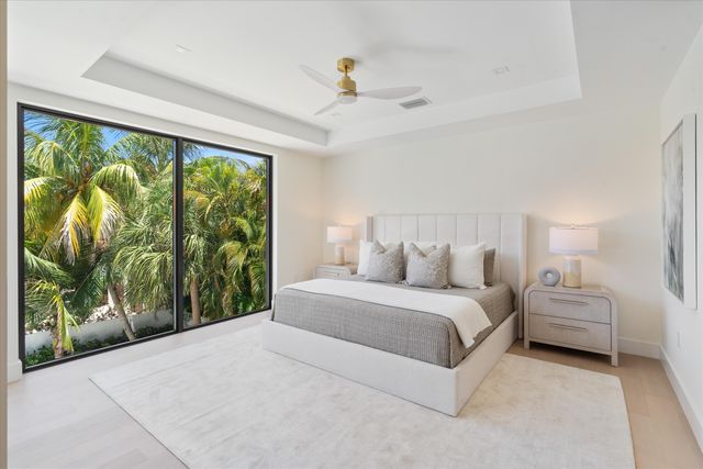 13 EASTVIEW Avenue, Delray Beach, FL 33483