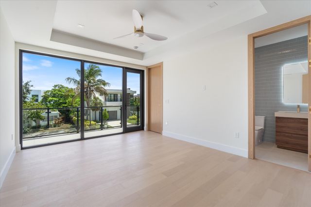 13 EASTVIEW Avenue, Delray Beach, FL 33483