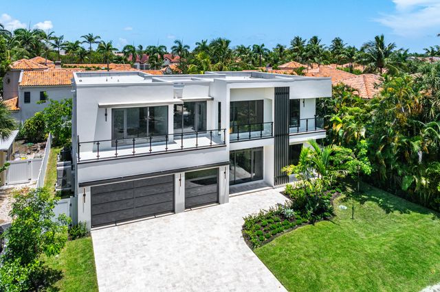 13 EASTVIEW Avenue, Delray Beach, FL 33483