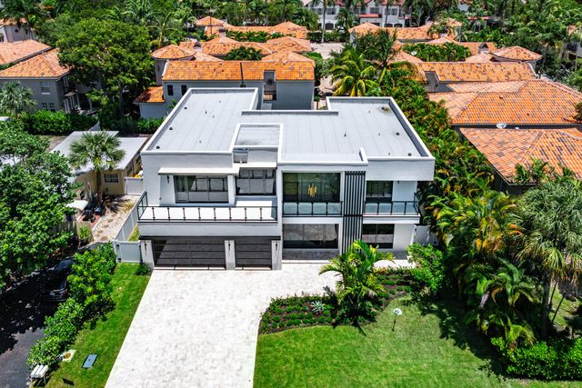 13 EASTVIEW Avenue, Delray Beach, FL 33483
