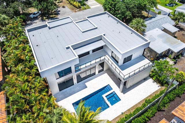 13 EASTVIEW Avenue, Delray Beach, FL 33483