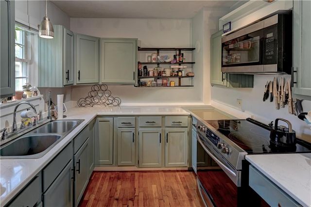 1010 N 8th Street, Leavenworth, KS 66048