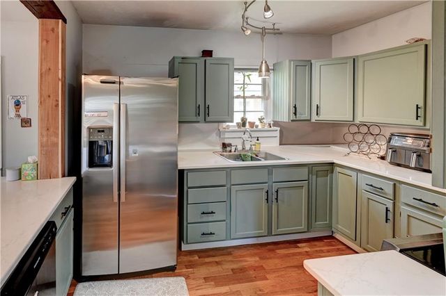 1010 N 8th Street, Leavenworth, KS 66048
