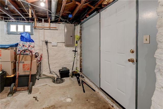 1010 N 8th Street, Leavenworth, KS 66048