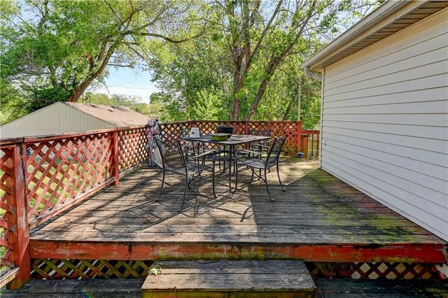1010 N 8th Street, Leavenworth, KS 66048